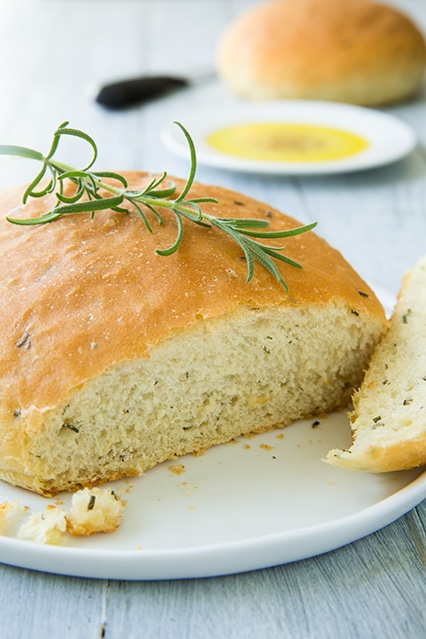 Macaroni Grill Copycat Rosemary Bread: A Versatile & Flavorful Staple
